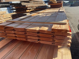 Ca. 52x Douglas Wisselsponning/Halfhoutsrabat, 18x190mm, lengte 400cm
